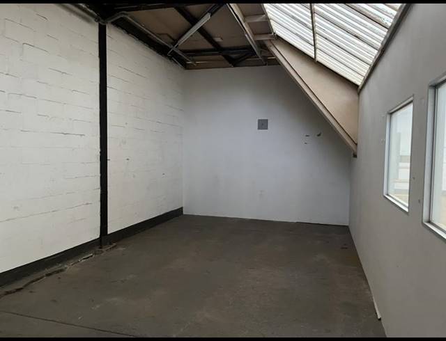 INDUSTRIAL PROPERTY TO RENT IN PAARDEN EILAND